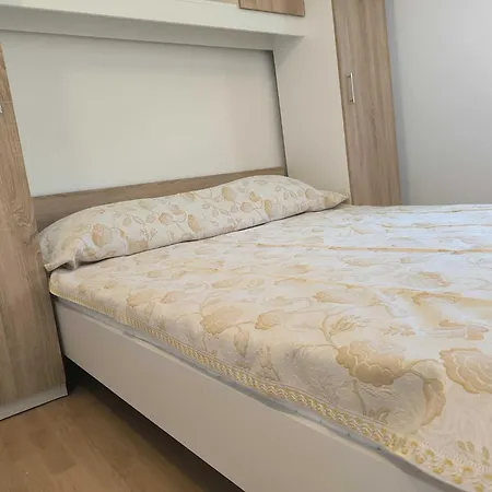 Apartman One Bedroom With Balcony 3 Rab Town