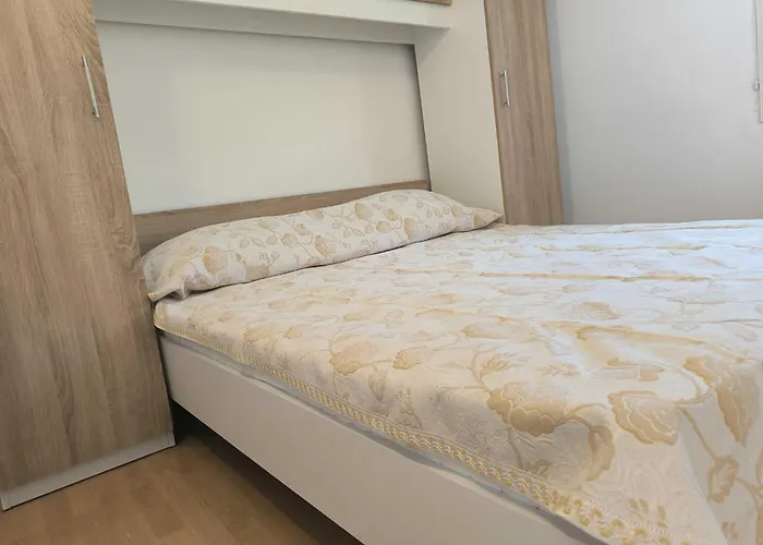 Apartmán One Bedroom With Balcony 3 Rab Town